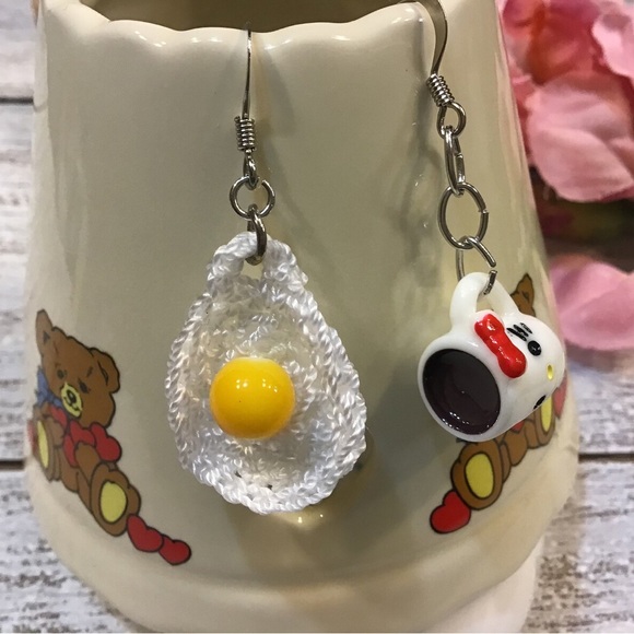 Coffee Cup Earrings - Picture 3 of 4